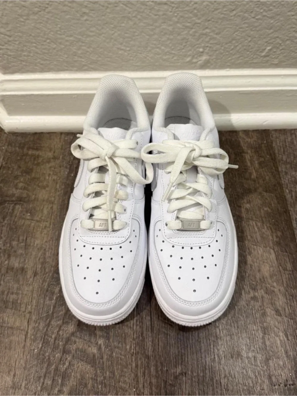 Nike Air Forces White Size 6.5